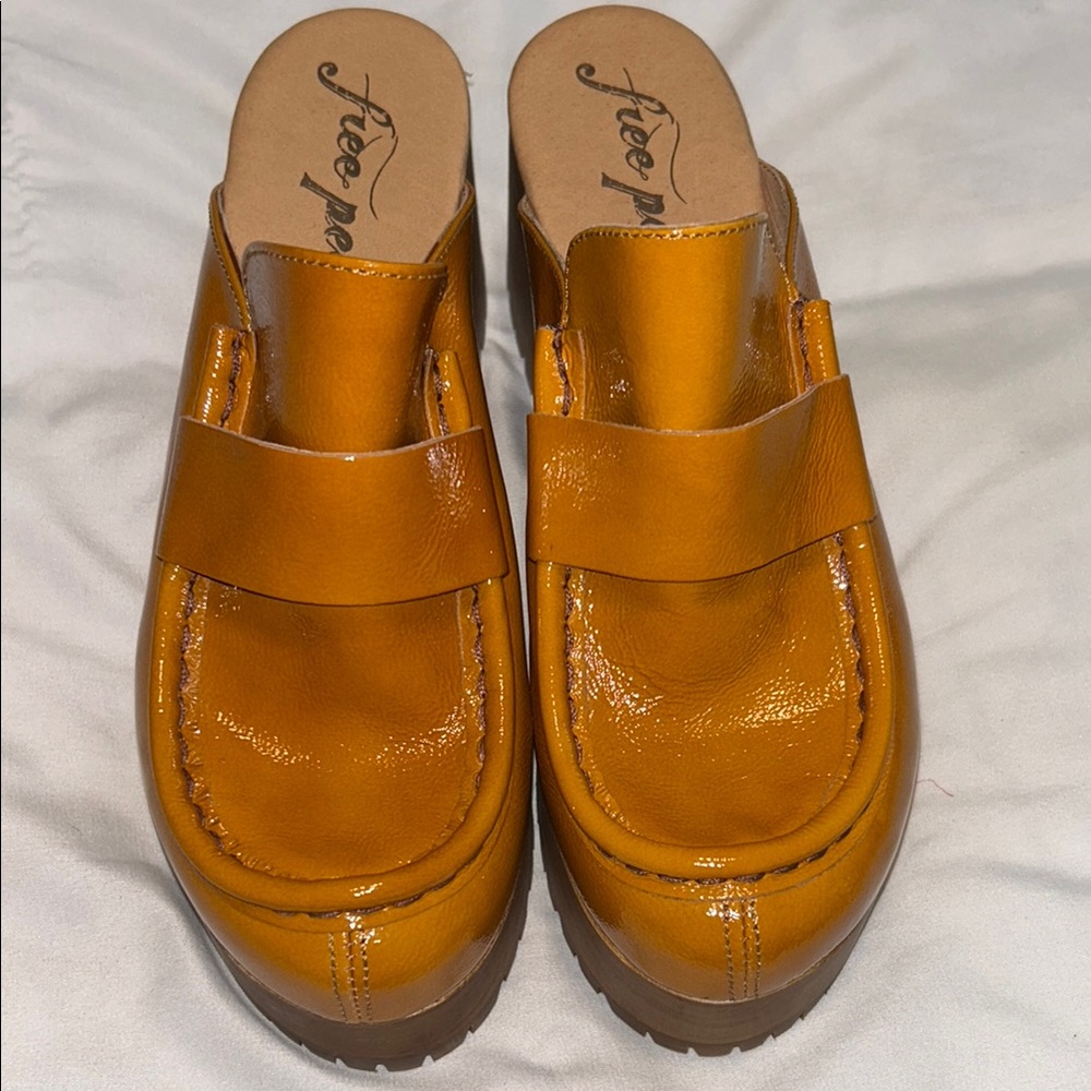 New Free People Women's Mustard/Yellow Loafers Size 38